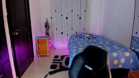 Alessandro online show from 02-07-25, 01:58