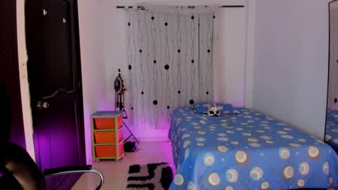 Alessandro online show from 02-08-25, 01:22