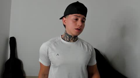 Alessandro online show from 06-18-26, 10:36