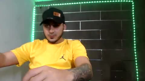 Snapshot of alessandrobooy chatting on 07-10-26, 08:29 alessandro online show from 07-10-26, 08:29