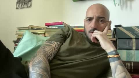 alessandromori91 online show from 04-11-26, 09:13