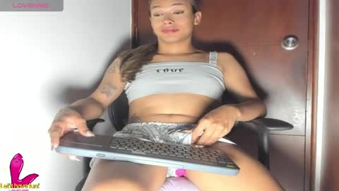 Snapshot of alessia28__ chatting on 04-30-26, 01:23 Alessia online show from 04-30-26, 01:23