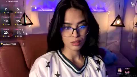 Snapshot of alessiaval chatting on 01-10-26, 04:20 Valery online show from 01-10-26, 04:20