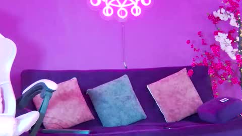 Alessio online show from 11-24-25, 12:05