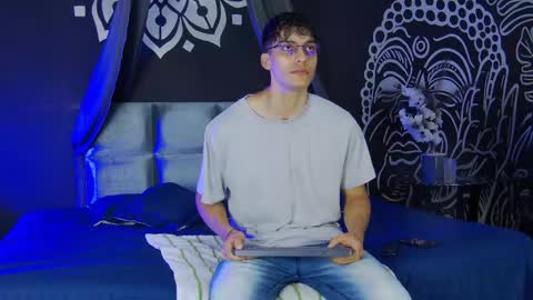 Alessio online show from 12-17-25, 12:11