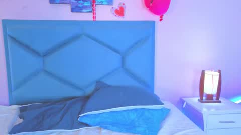 Snapshot of alesweett chatting on 02-25-26, 12:26 AleSweett online show from 02-25-26, 12:26