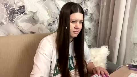 Snapshot of aletta_oushen chatting on 02-05-25, 02:16 Aletta Oushen online show from 02-05-25, 02:16