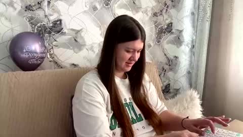 Snapshot of aletta_oushen chatting on 02-06-25, 07:13 Aletta Oushen online show from 02-06-25, 07:13
