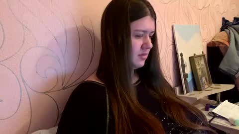 Snapshot of aletta_oushen chatting on 02-08-25, 11:44 Aletta Oushen online show from 02-08-25, 11:44