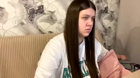 Snapshot of aletta_oushen chatting on 02-11-25, 07:05 Aletta Oushen online show from 02-11-25, 07:05