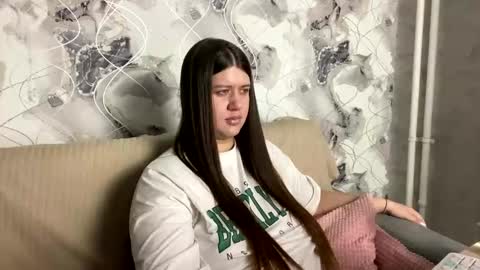 Snapshot of aletta_oushen chatting on 02-12-25, 01:59 Aletta Oushen online show from 02-12-25, 01:59