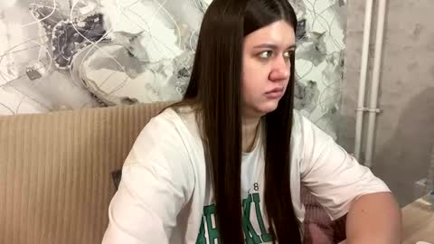 Snapshot of aletta_oushen chatting on 02-12-25, 05:05 Aletta Oushen online show from 02-12-25, 05:05