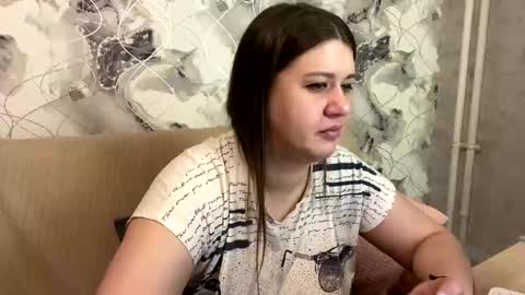 Snapshot of aletta_oushen chatting on 02-14-25, 12:25 Aletta Oushen online show from 02-14-25, 12:25