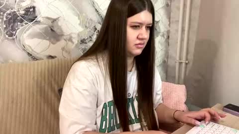 Snapshot of aletta_oushen chatting on 02-17-25, 02:48 Aletta Oushen online show from 02-17-25, 02:48