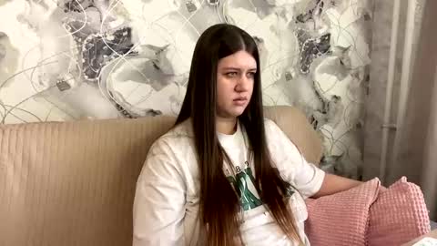 Snapshot of aletta_oushen chatting on 02-28-25, 11:03 Aletta Oushen online show from 02-28-25, 11:03