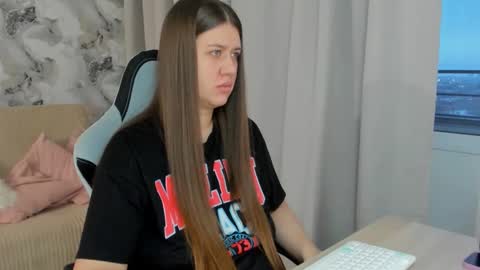 Snapshot of aletta_oushen chatting on 10-10-25, 11:53 Aletta Oushen online show from 10-10-25, 11:53