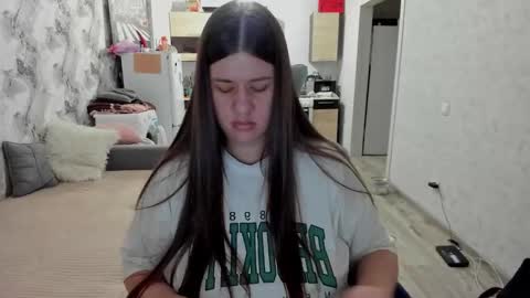 Aletta Oushen online show from 11-15-25, 11:40