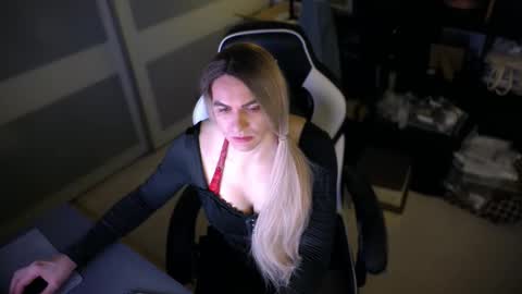 Leyla Leg online show from 04-06-26, 07:26