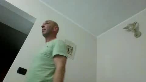 Snapshot of alex120475 chatting on 02-08-26, 09:18 alex120475 online show from 02-08-26, 09:18