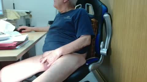 Snapshot of alex47100 chatting on 05-07-26, 04:01 alex47100 online show from 05-07-26, 04:01
