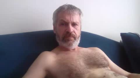Snapshot of alex80581 chatting on 09-18-25, 06:26 Alexey online show from 09-18-25, 06:26