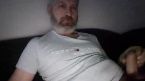 Snapshot of alex80581 chatting on 10-29-25, 10:11 Alexey online show from 10-29-25, 10:11