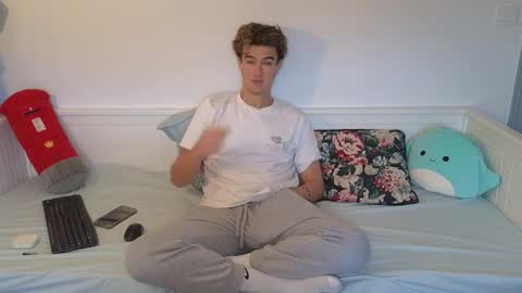 Alex83530 online show from 12-16-25, 08:30