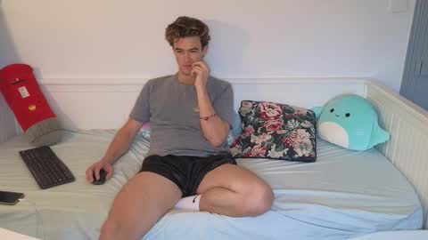 Alex83530 online show from 12-20-25, 08:43