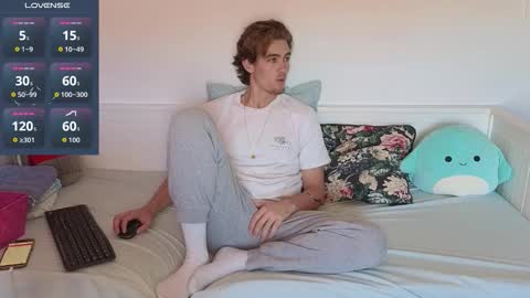 Alex83530 online show from 02-25-26, 02:59