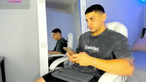 Snapshot of alex_cute77 chatting on 06-25-26, 12:31 alex online show from 06-25-26, 12:31