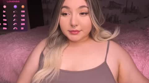 Snapshot of alex_dreams_ chatting on 12-20-24, 04:46 Alex online show from 12-20-24, 04:46