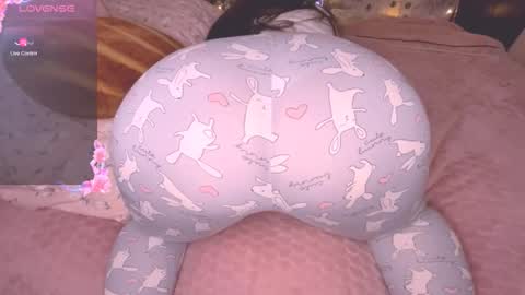 Snapshot of alex_dreams_ chatting on 12-13-25, 07:53 Alex online show from 12-13-25, 07:53