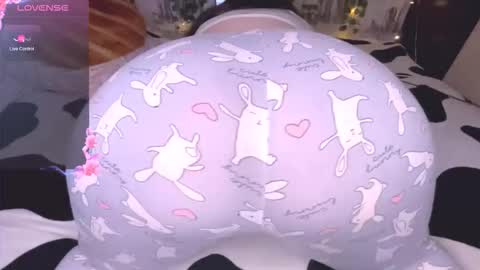 Snapshot of alex_dreams_ chatting on 01-05-26, 05:38 Alex online show from 01-05-26, 05:38