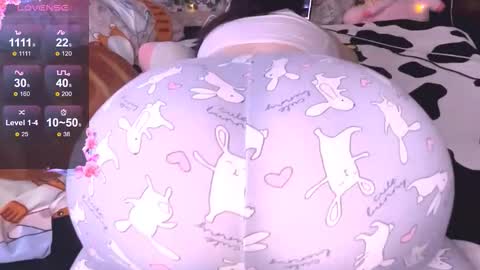 Snapshot of alex_dreams_ chatting on 02-17-26, 11:40 Alex online show from 02-17-26, 11:40