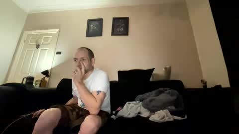 Snapshot of alex_essex69 chatting on 05-08-26, 12:16 alex_essex69 online show from 05-08-26, 12:16