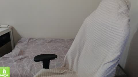 Snapshot of alex_gotcha chatting on 06-19-26, 12:48 Alex online show from 06-19-26, 12:48