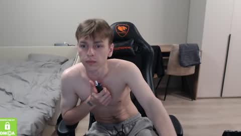 Snapshot of alex_gotcha chatting on 07-12-26, 06:32 Alex online show from 07-12-26, 06:32