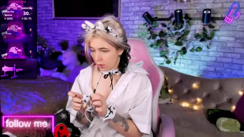 Snapshot of alex_howell chatting on 01-11-25, 08:43 alex_howell online show from 01-11-25, 08:43