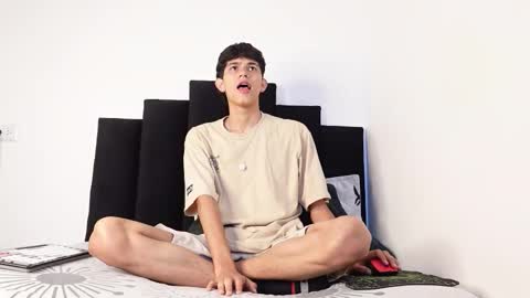 alex_mark_ online show from 10-24-25, 01:40