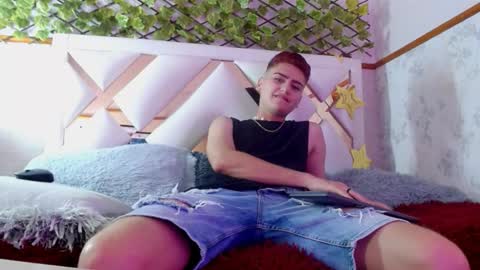 Snapshot of alex_millerss chatting on 11-19-25, 11:05 ALEX online show from 11-19-25, 11:05