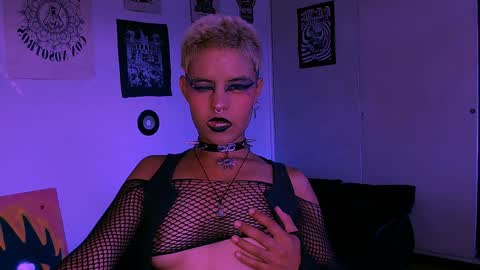 Alex online show from 05-19-26, 01:56
