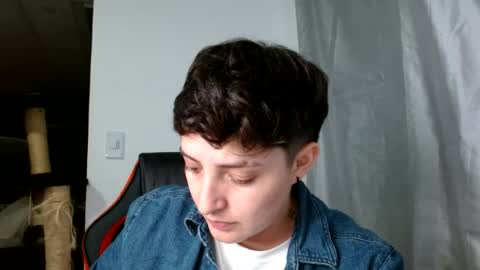 Snapshot of alex_parker07 chatting on 06-16-26, 02:03 Alex Parker online show from 06-16-26, 02:03