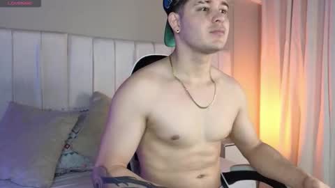 Snapshot of alex_pierce_ chatting on 02-10-26, 07:29 Alex online show from 02-10-26, 07:29