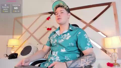 Snapshot of alex_pierce_ chatting on 02-16-26, 07:32 Alex online show from 02-16-26, 07:32