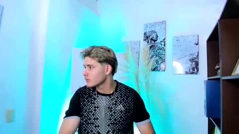 Alex  online show from 05-06-26, 07:08