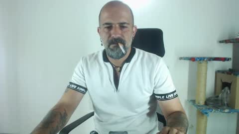 Alex Saints online show from 04-10-26, 01:27