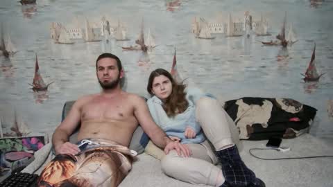 Snapshot of alex_sarah_sex chatting on 10-17-25, 08:44 Alex and Sarah online show from 10-17-25, 08:44