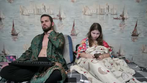 Snapshot of alex_sarah_sex chatting on 10-28-25, 09:17 Alex and Sarah online show from 10-28-25, 09:17