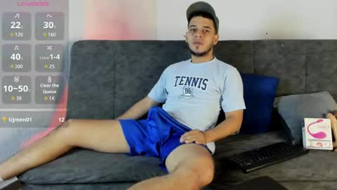 Snapshot of alex_woll11 chatting on 04-20-26, 02:42 Alex Woll online show from 04-20-26, 02:42