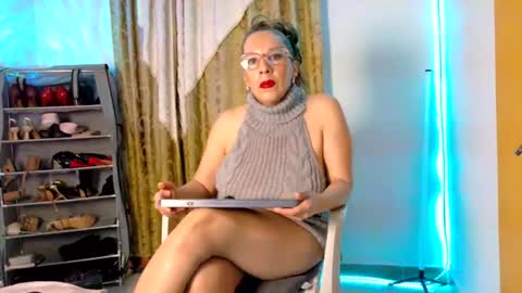 Snapshot of alexa472 chatting on 07-18-26, 04:05 Alexa online show from 07-18-26, 04:05